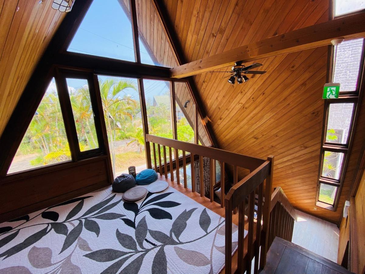 Sea Breeze Villa Onna Exterior photo